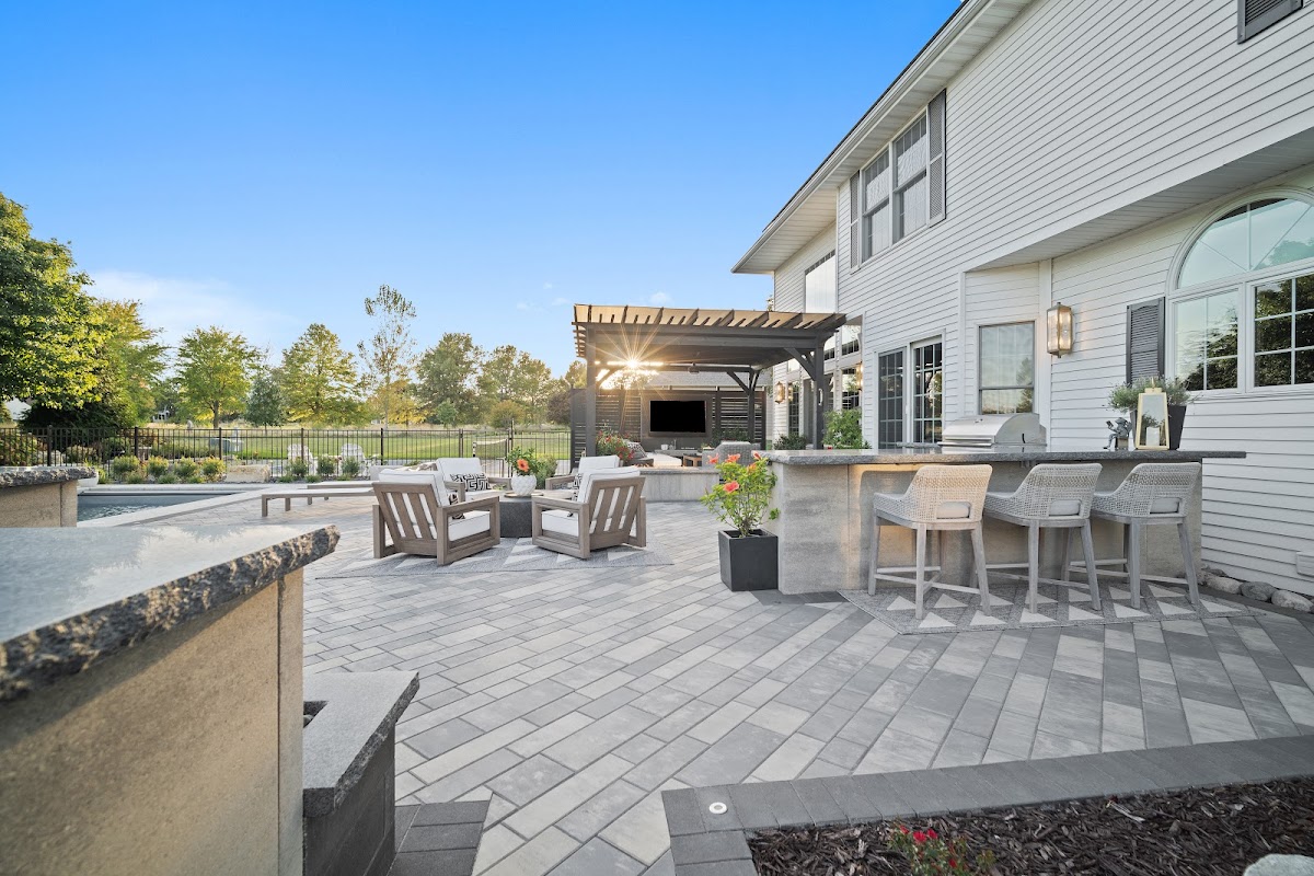 Bellas Landscaping – Bloomington, Illinois