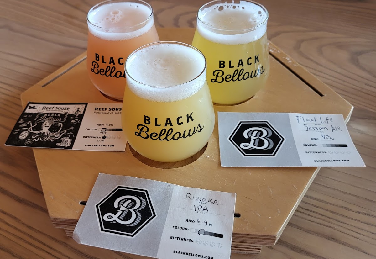 Black Bellows Gastropub – Clarksburg, ON
