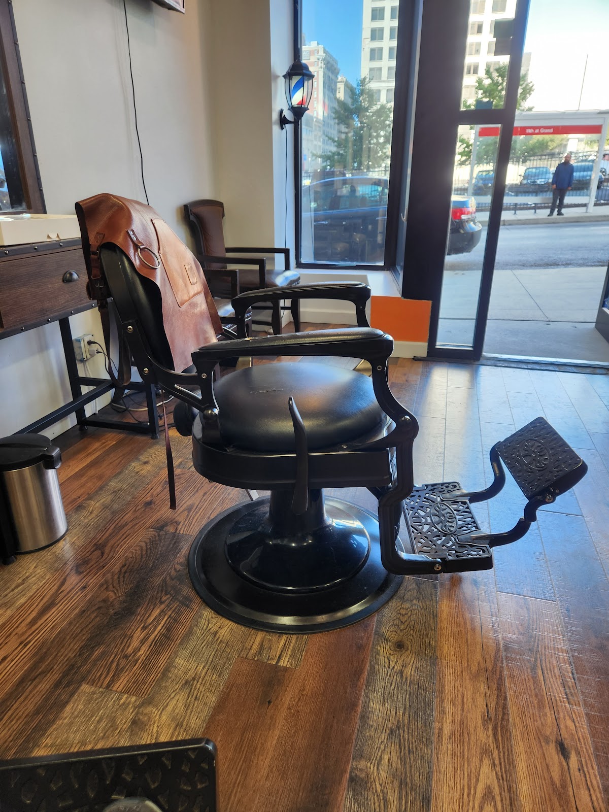 BUTTAZ – Kansas City, Missouri