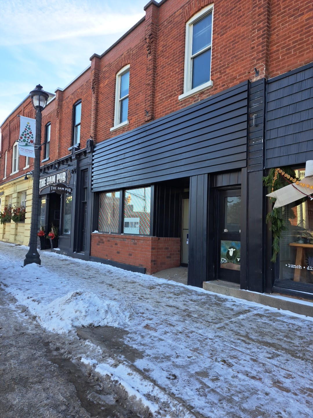 Crescent Cabinet – Meaford, ON