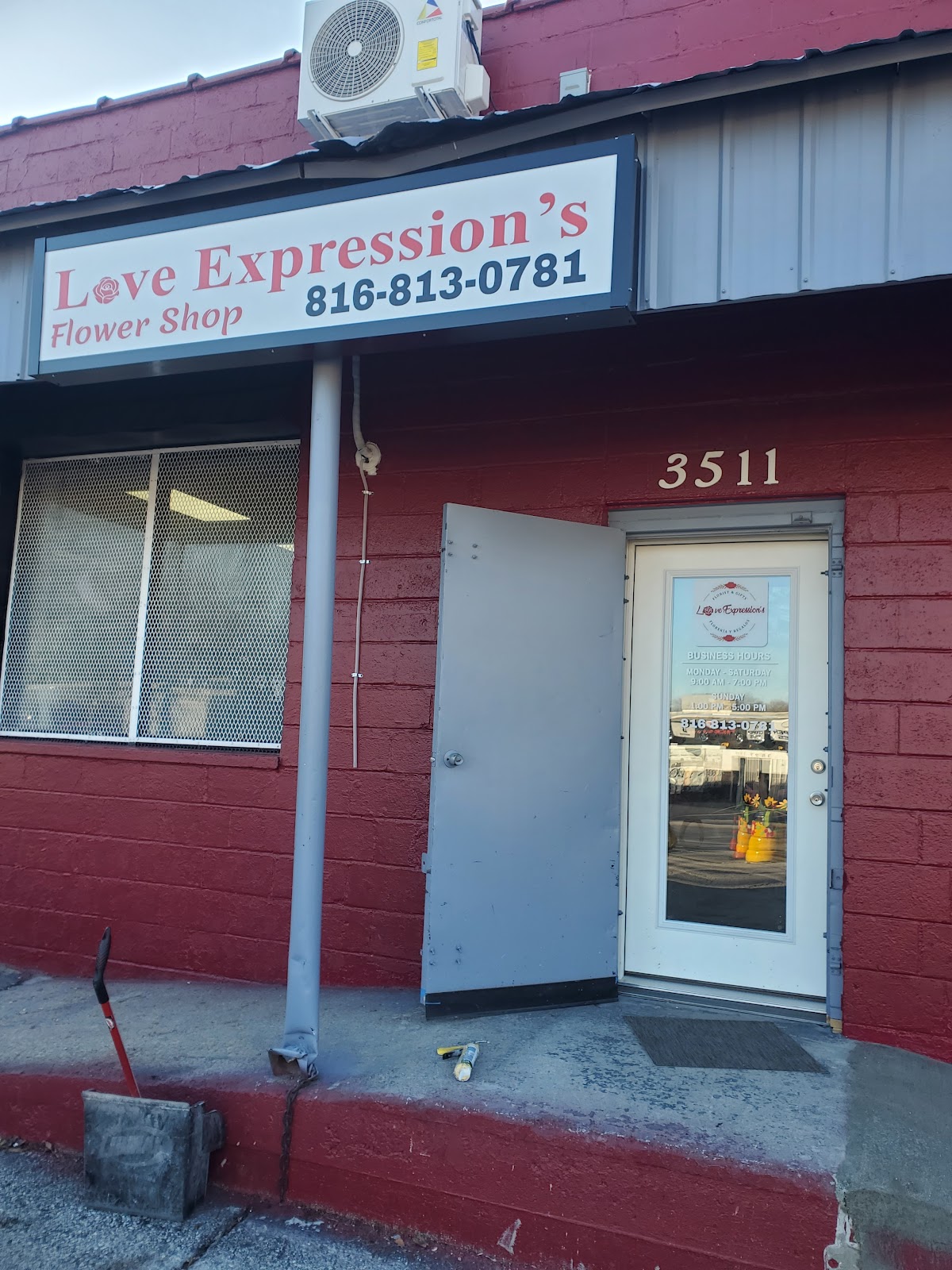Love Expression's Flower Shop – Kansas City, Missouri