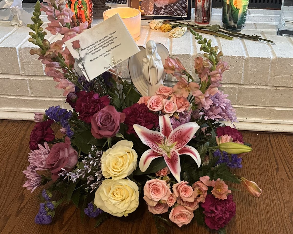 Sara's Flowers – Kansas City, Kansas